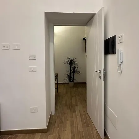 Indipendenza 37 * Nápoly